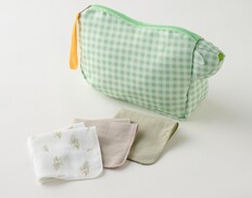 ギンガムチェックのおむつポーチとガーゼ３枚セット(グリーン)の画像